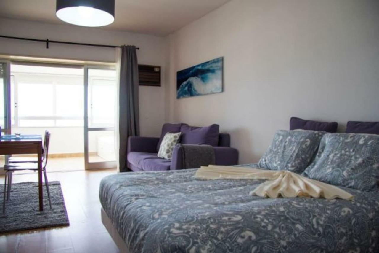 Wonderful Studio Apartment In Front Of The Beach กอสตา ดา กาปาริกา ภายนอก รูปภาพ