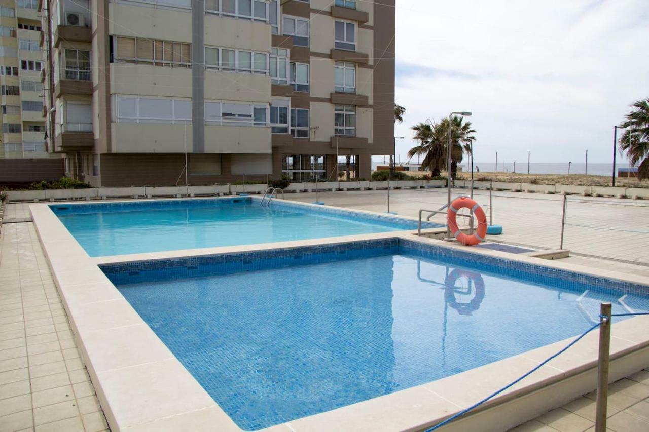 Wonderful Studio Apartment In Front Of The Beach กอสตา ดา กาปาริกา ภายนอก รูปภาพ
